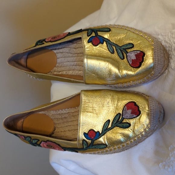 Gucci Pilar Leather Floral Embroidered Espadrilles - Picture 7 of 7